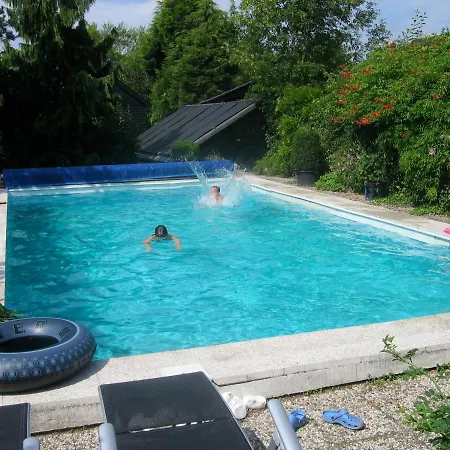 Waerdenhoeve Guest house *